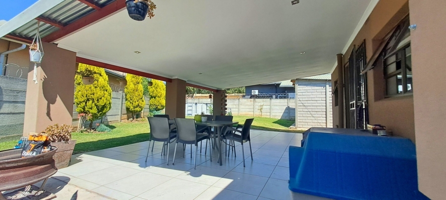 2 Bedroom Property for Sale in Rustenburg Central North West